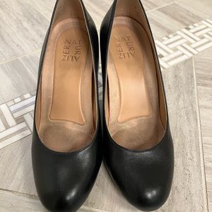 Black leather perfect work heels